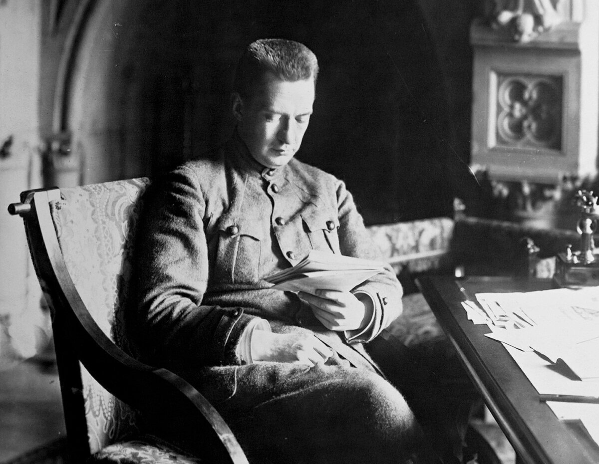 Министр-председатель Временного правительства Александр Федорович Керенский в кабинете, 1917