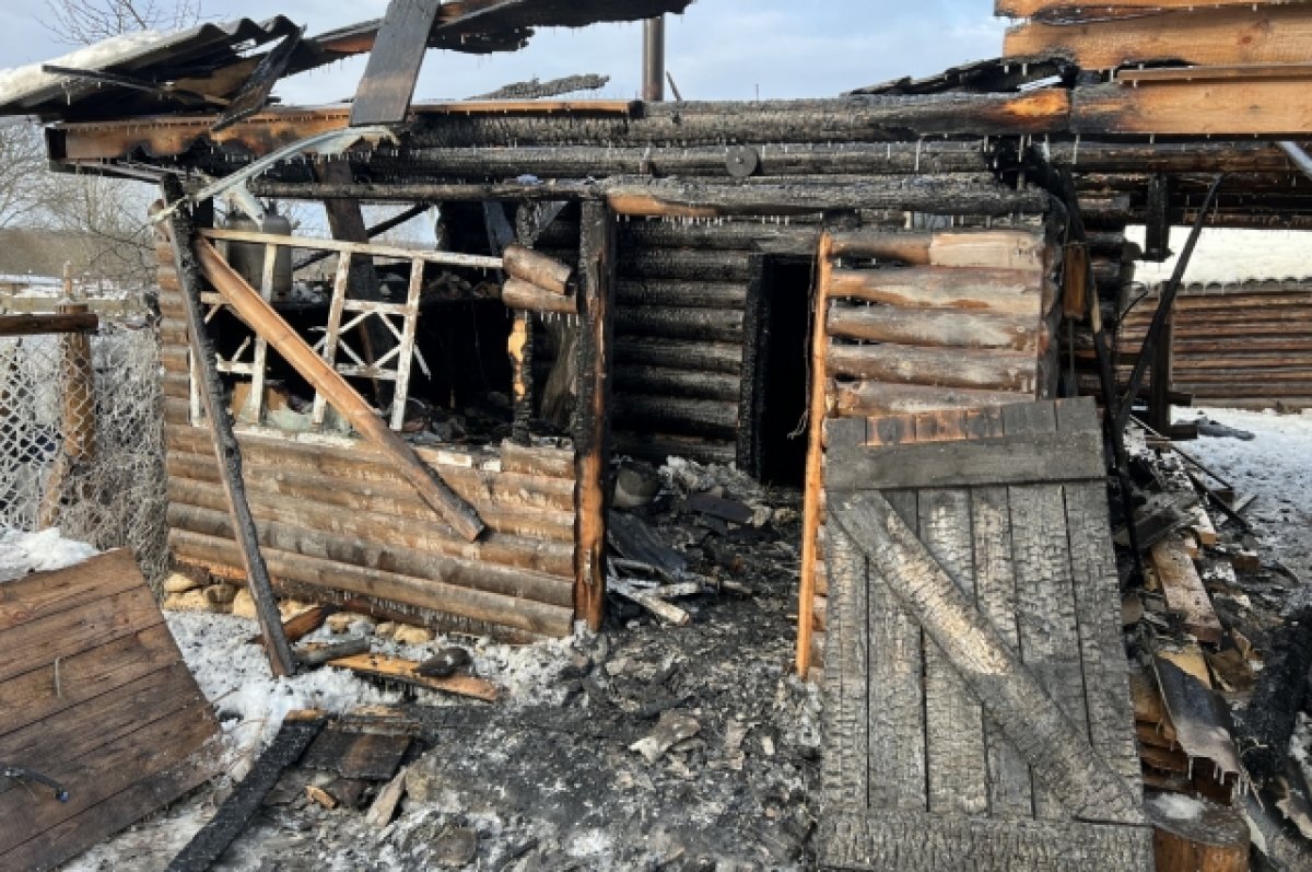    В Тверской области молодая женщина погибла во время пожара в бане