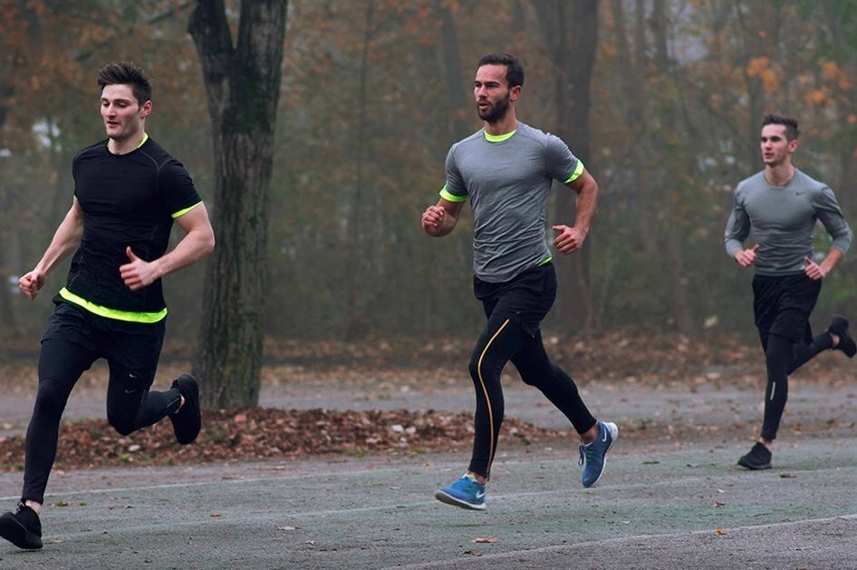     Спорт или глупая мода: кто-нибудь знает, зачем спортсмены надевают под шорты лосины жены?