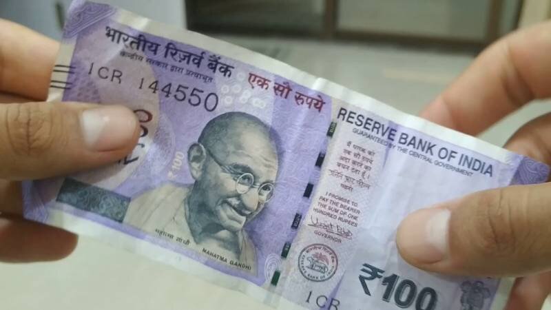Как сообщает индийская газета Mint, несколько банков из России получили возможность открывать счета в индийских банках в национальной валюте Индии, чтобы использовать эти средства в торговых операциях.
