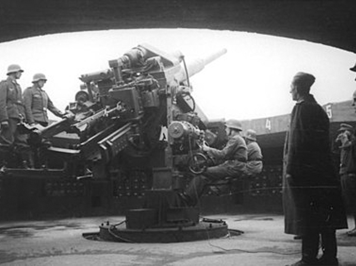 12.8 cm FlaK 40 в зенитной башне