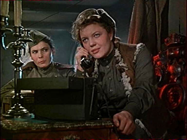 Майя Забулис в фильме "Дорогой мой человек" источник: kino-teatr.ru