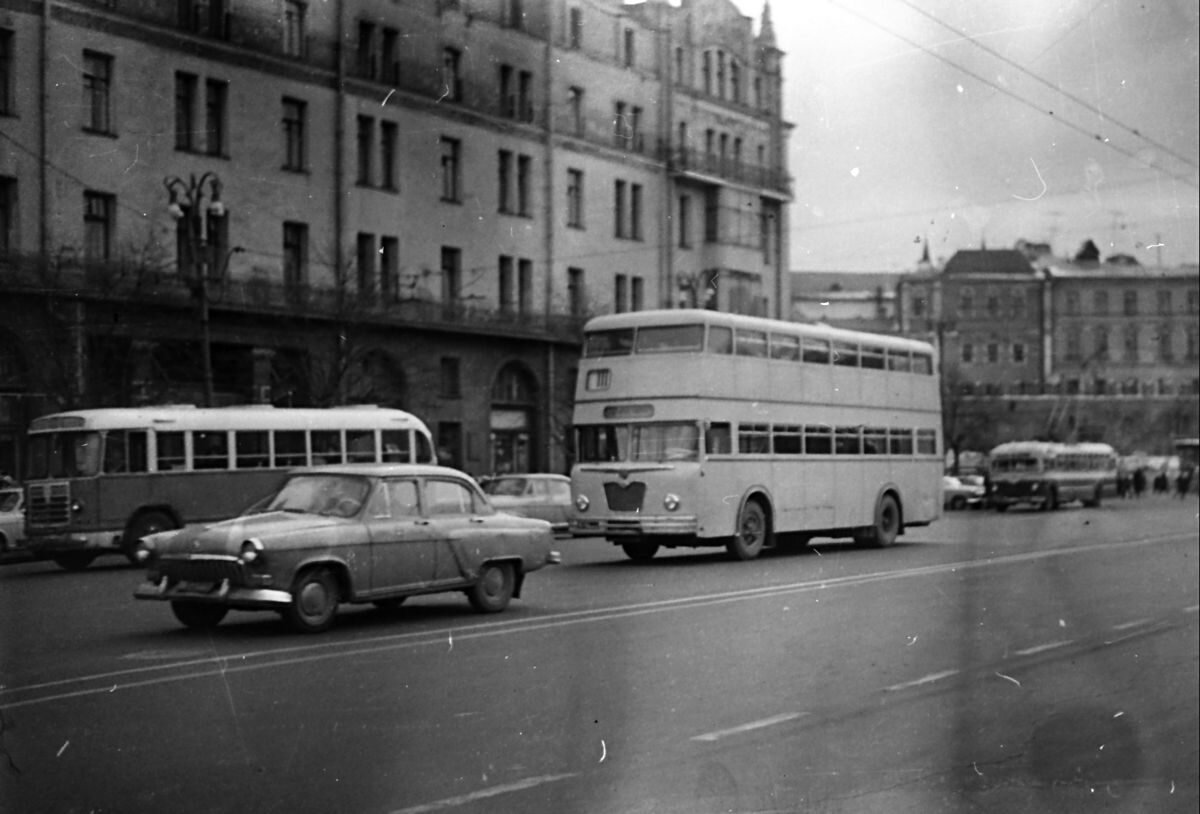 Прогулка по Москве 1960 года. Как выглядела столица в год, когда Хрущёв  стучал ботинком по столу в ООН? | Путешествия и всего по чуть-чуть | Дзен