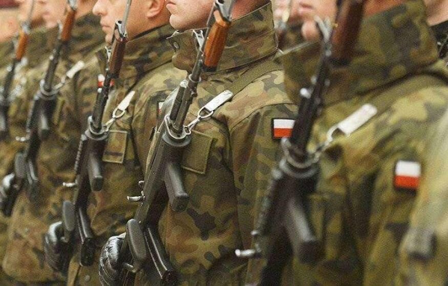   В Польше начали набирать в армию несовершеннолетних и пожилых граждан