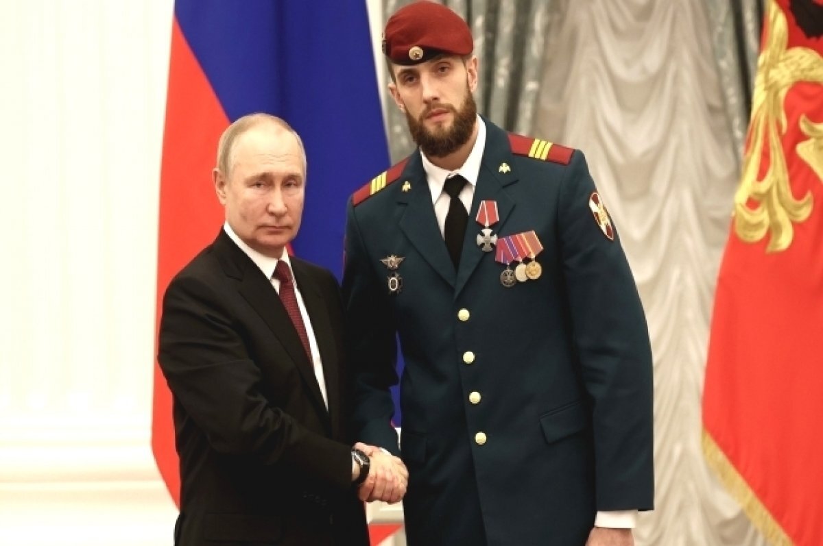    Владимир Путин наградил жителя Нижнего Тагила орденом Мужества
