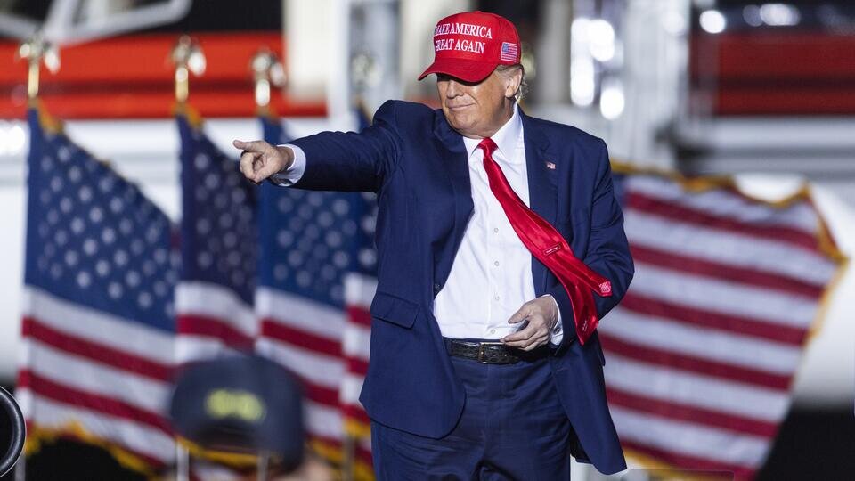     Американские демократы загнали себя в ловушку "охотой на Трампа" ТАСС/EPA/JIM LO SCALZO