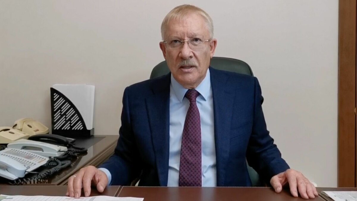     Депутат Государственной Думы России от Татарстана Олег Морозов посоветовал россиянам отказаться от зарубежных поездок. Хотя этому сейчас ничего не препятствует. Об этом пишет РИА «Новости».