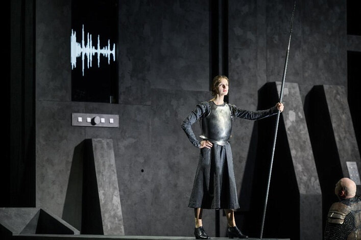   
 Фото: alexandrinsky.ru