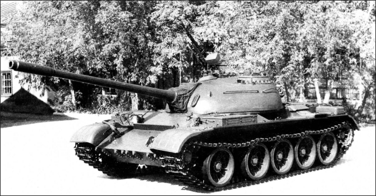 Средний танк Т-54А. Барятинский М. Средний танк Т-54 // Бронеколлекция. 2006. № 4. С.11.