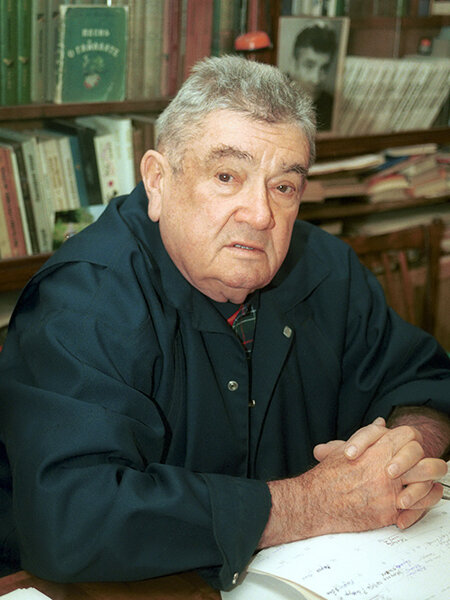 15 января народному артисту СССР Евгению Веснику (1923-2009) исполнилось бы 100 лет Недавно перечитывал расшифровки наших разговоров 15-летней давности с фронтовиком-артиллеристом, блистательным...-15