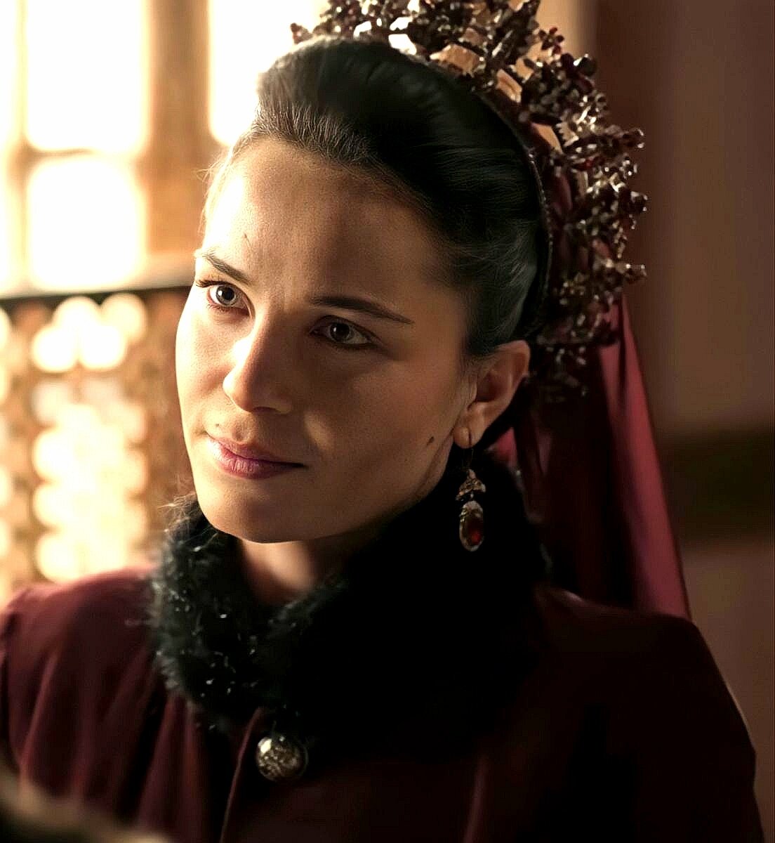 Валиде Хандан. 