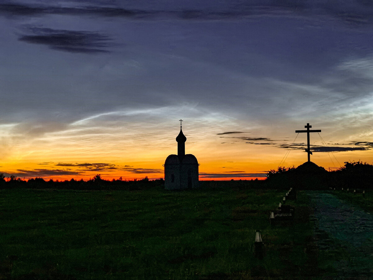 Серебристые облака - фото Петра Митрофанова