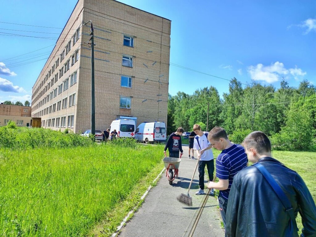 В Тверской области почти 3,4 тыс. школьников работают в летние каникулы
