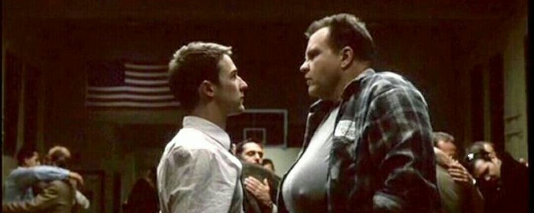 Роберт полсон. Боб бойцовский клуб. Фильм бойцовский круг. Бойцовский клуб обнимашки. Боб из бойцовского клуба.