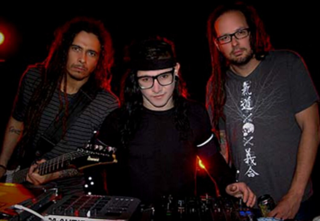 Фото взято с сайта spin.com