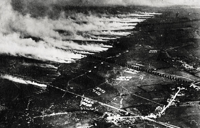 Дым, который вы видите, на самом деле является хлором