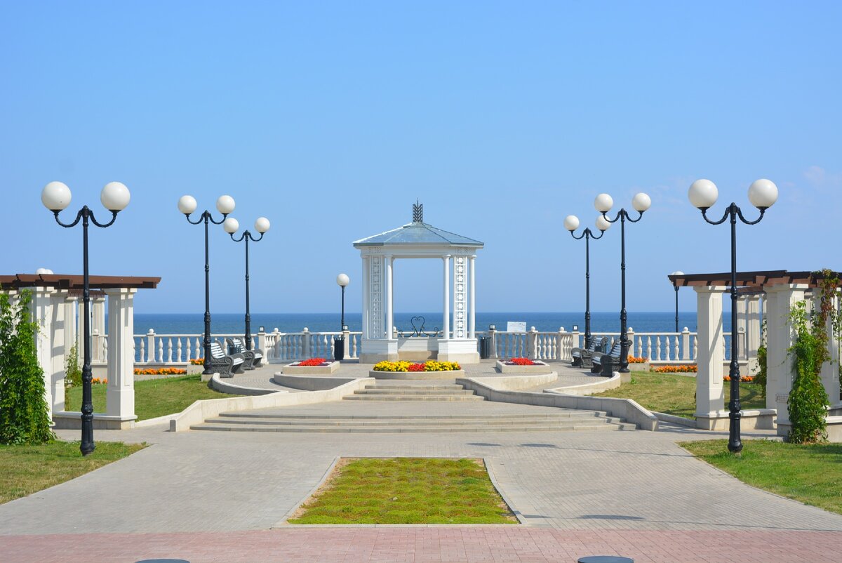 Морской бульвар балтийск. Силламяэ город. Эстонский город Силламяэ. Силламяэ Эстония променад. Силламяэ парк.