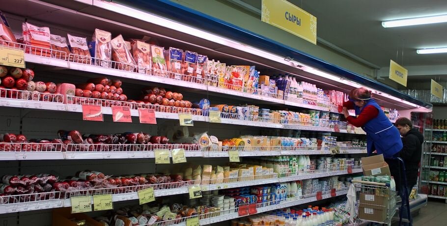 Пятерочка улица пушкина 80 уфа. Чемодан из пятерочки. Гипермаркет пятерочка ставрополь. Команда пятерочки. Очередь на кассе в пятерочке.