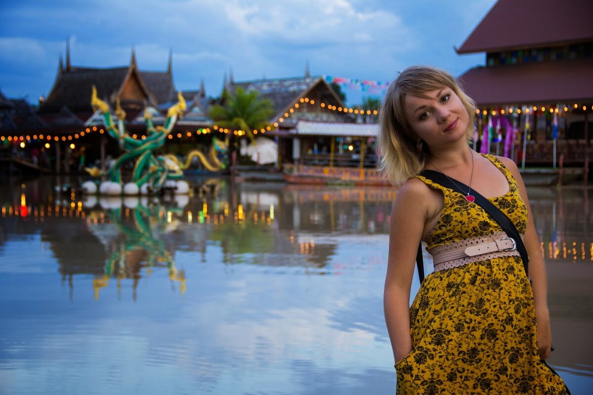 2013 год, зеленый Тайский экспат