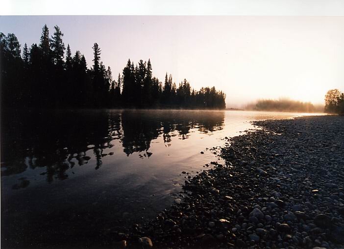 Большой Еринат кажется тихим, спокойным, но впечатления эти обманчивы. Фото: Валерий Бодряшкин/"Красноярский рабочий"