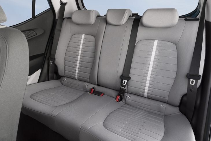 Комплектации Trend и Style имеют сзади три места.