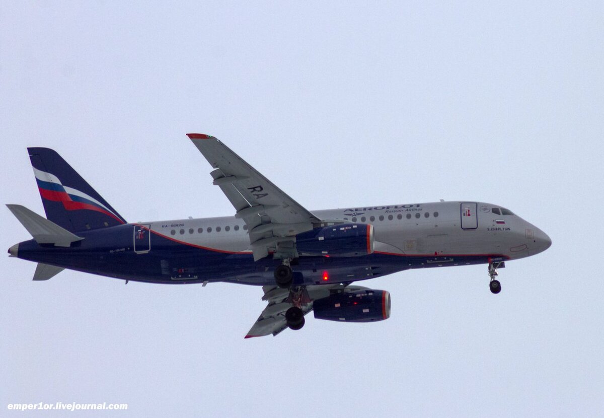 Sukhoi Superjet 100 рейсом SU1189 Волгоград - Москва 