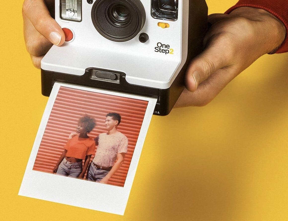 Polaroid для мгновенных совместных фотографий