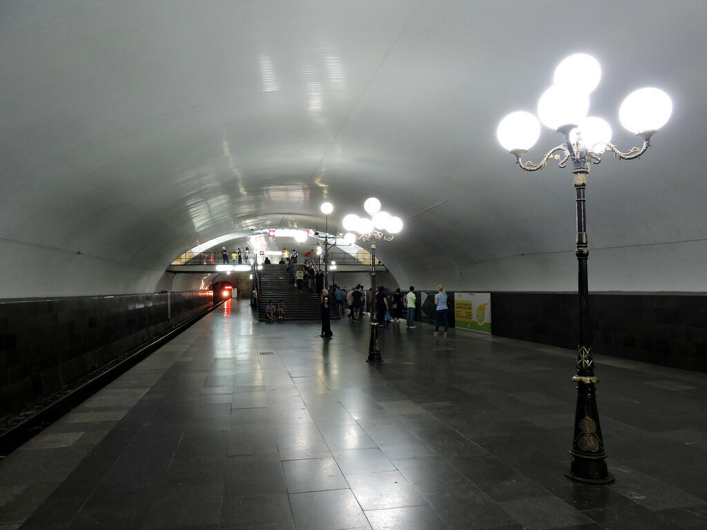 Станции метро тбилиси