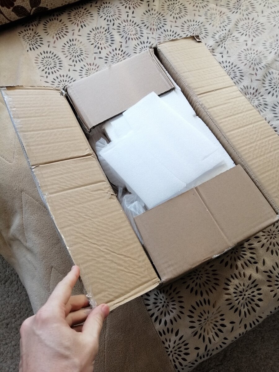 только открыл коробку