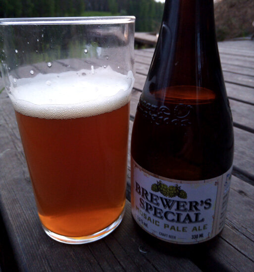 «Brewer's Special Mosaic Pale Ale» в стакане. Фото автора