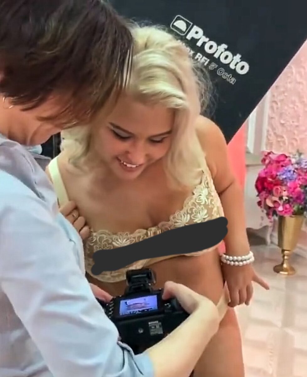 Иногда позитивно расположенный к вам фотограф даже даст предварительно взглянуть на ваши снимки.