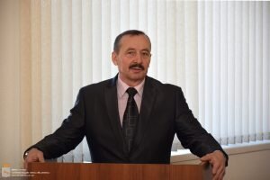 По  словам руководителя комитета городского хозяйства Анатолия Сычугова,  месячник стартует 30 марта и продлится до 28 апреля. Общегородские  субботники пройдут два раза – 11 и 25 апреля. В настоящее время КГХ  закупил 10 тысяч плотных полиэтиленовых мешков объемом 120 литров,  которые будут раздаваться участникам по мере необходимости. Вопрос с  инвентарём также решен.