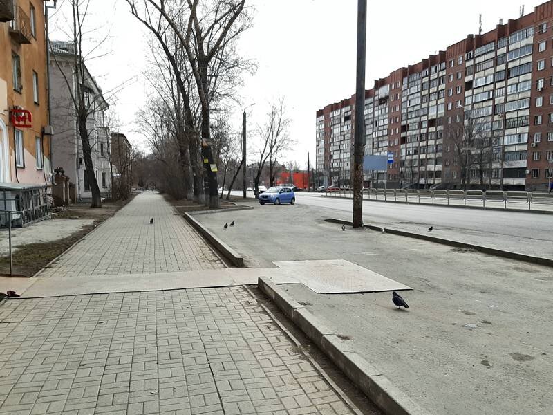 В Челябинске 31 марта 2020 года объявили режим самоизоляции в связи с распространением коронавирусом - улицы Челябинска опустели 