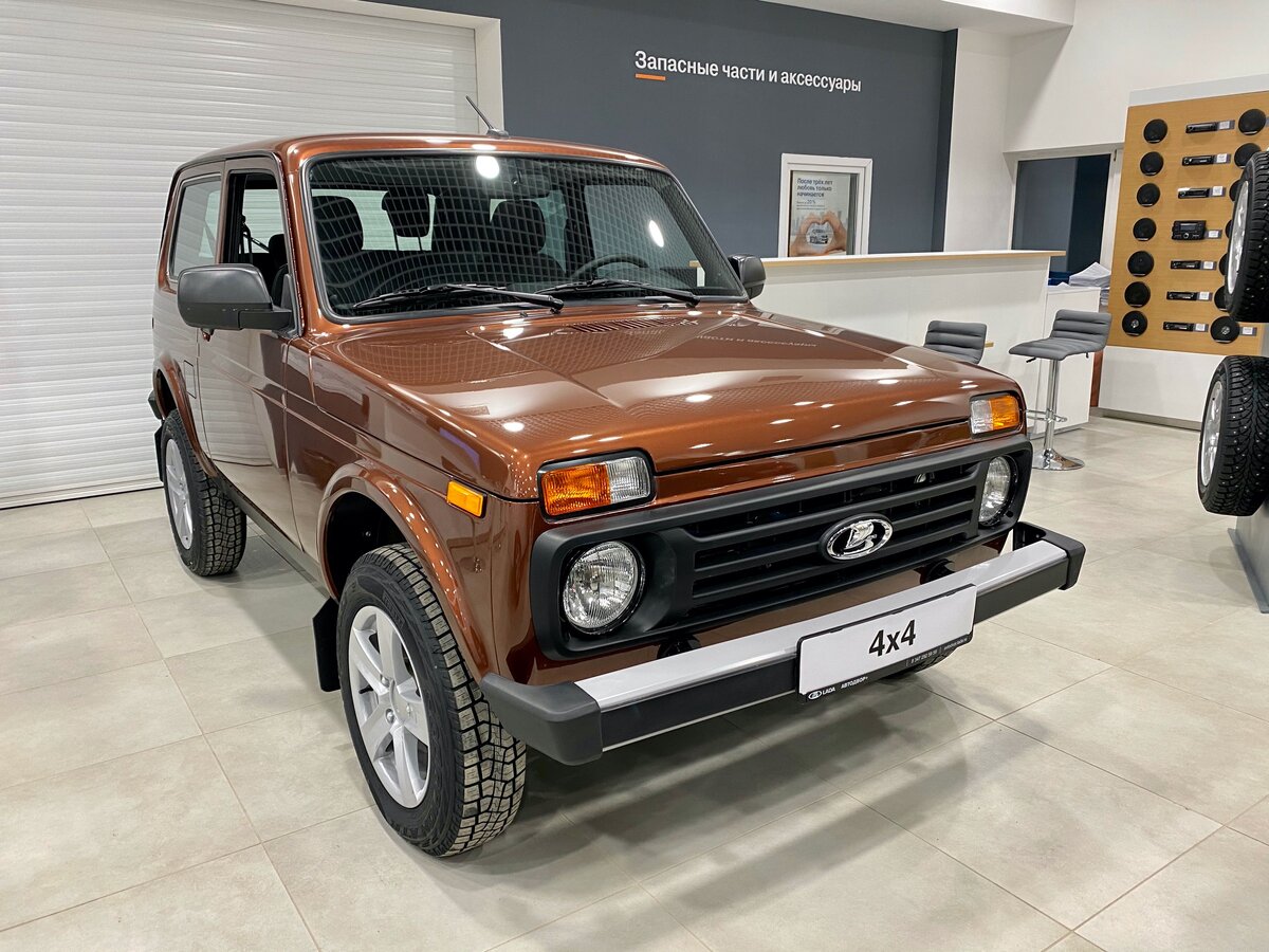 Фото именно моего будущего автомобиля. В моменте фотографирования я еще не представлял, что его куплю...