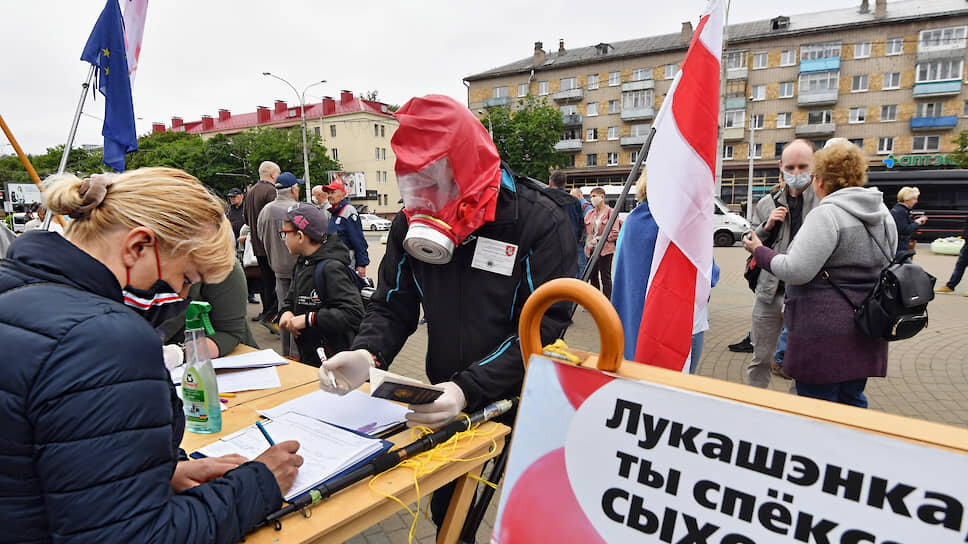 После встречи с лауреатом ордена им.Гейдара Алиева, глава Армении долго мыл руки с мылом