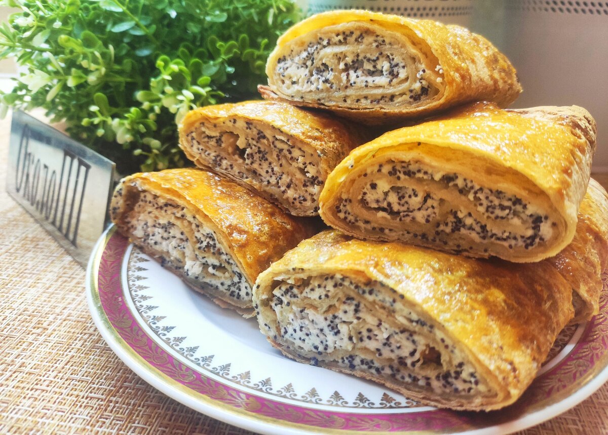 Творожно маковый рулет