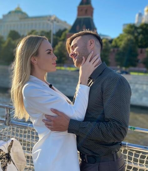 Алексей Безус и Милена Безбородова  (фото из Instagram)