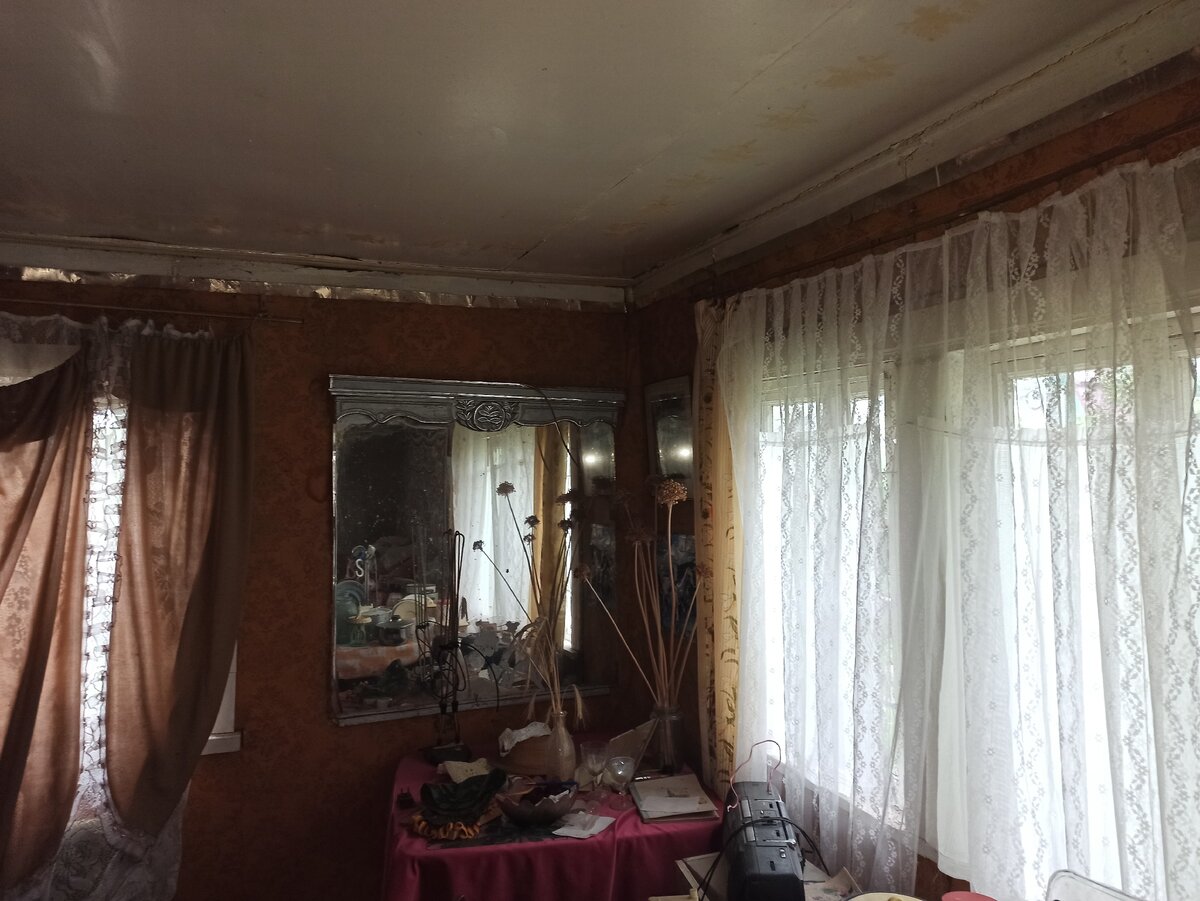 Фото автора. Дачный  дом изнутри.