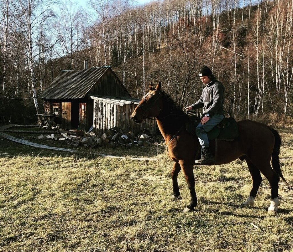 Фото: Артемий Панарин на Алтае / Инстаграм А.Панарина 