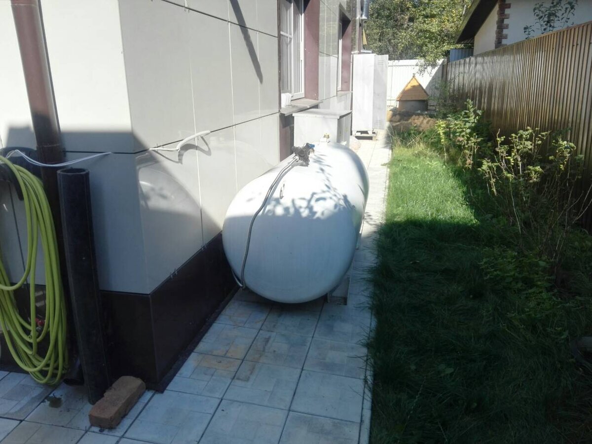 Автономная газификация для частного дома. Наземный газгольдер.