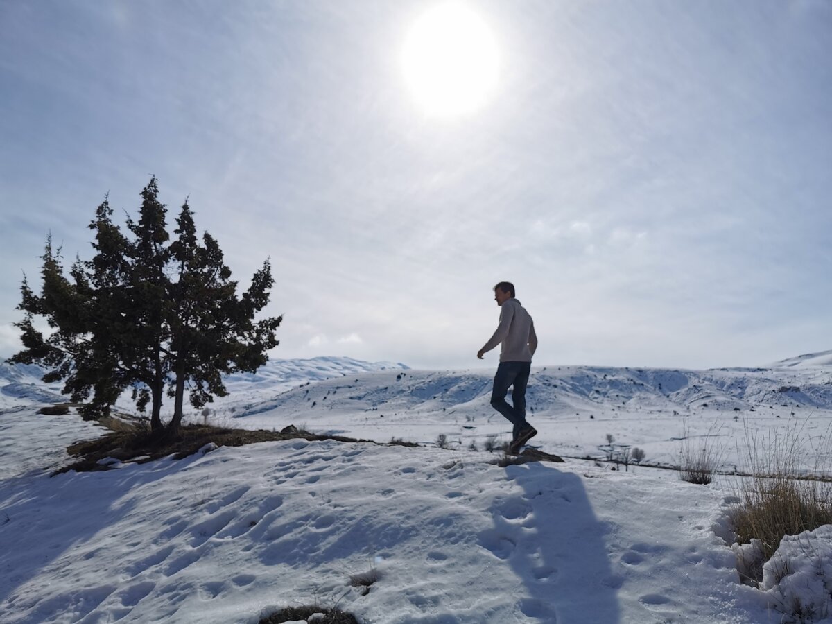 В 1.5 часах езды от моря можно увидеть снег