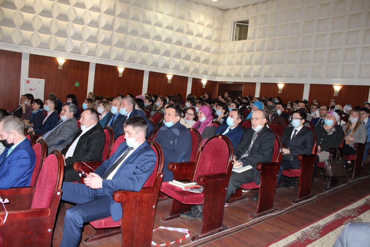 Победители январского бурана и участники Актанышской конференции. Фото мое. 