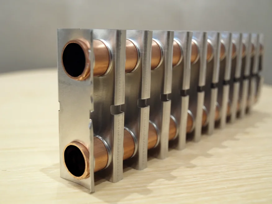 в производстве Теплого Плинтуса Charley, например, используются только бесшовные трубы