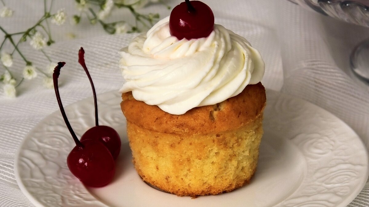 Ванильные капкейки🧁 с вишней🍒 | ПРОСТОРЕЦЕПТ | Дзен