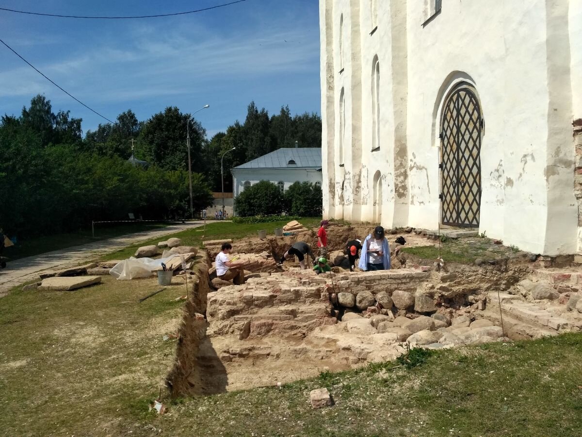 слон на георгиевском соборе в юрьев польском