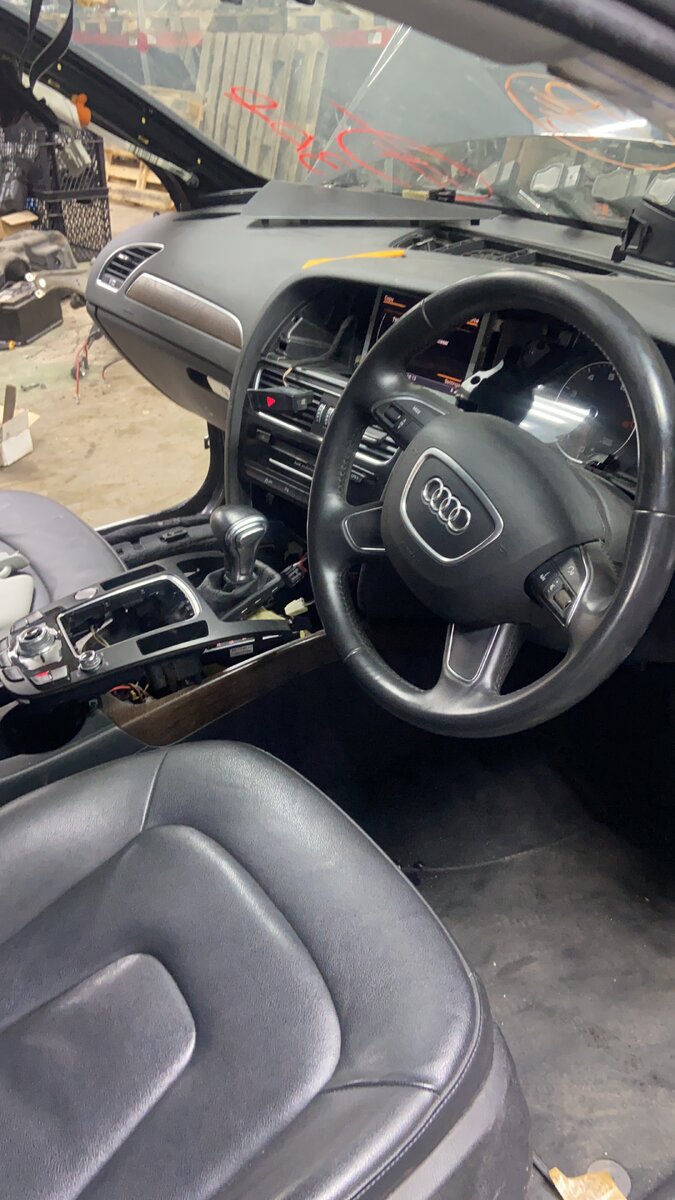 Ауди с правым рулём и двигателем CDN 211лс 