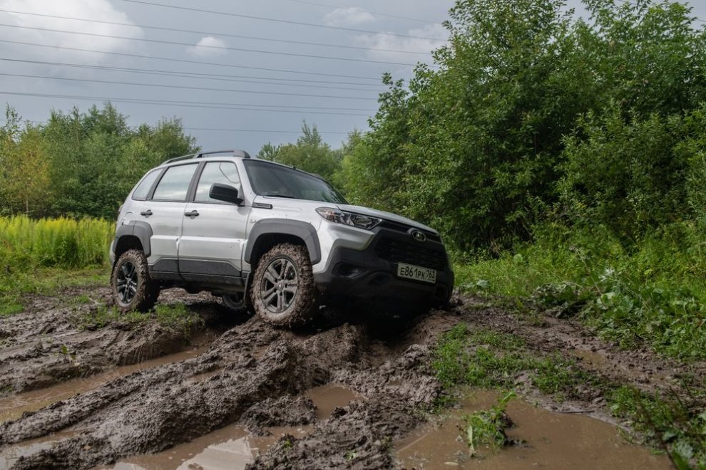 Lada Niva 4x4 off Road Dirt