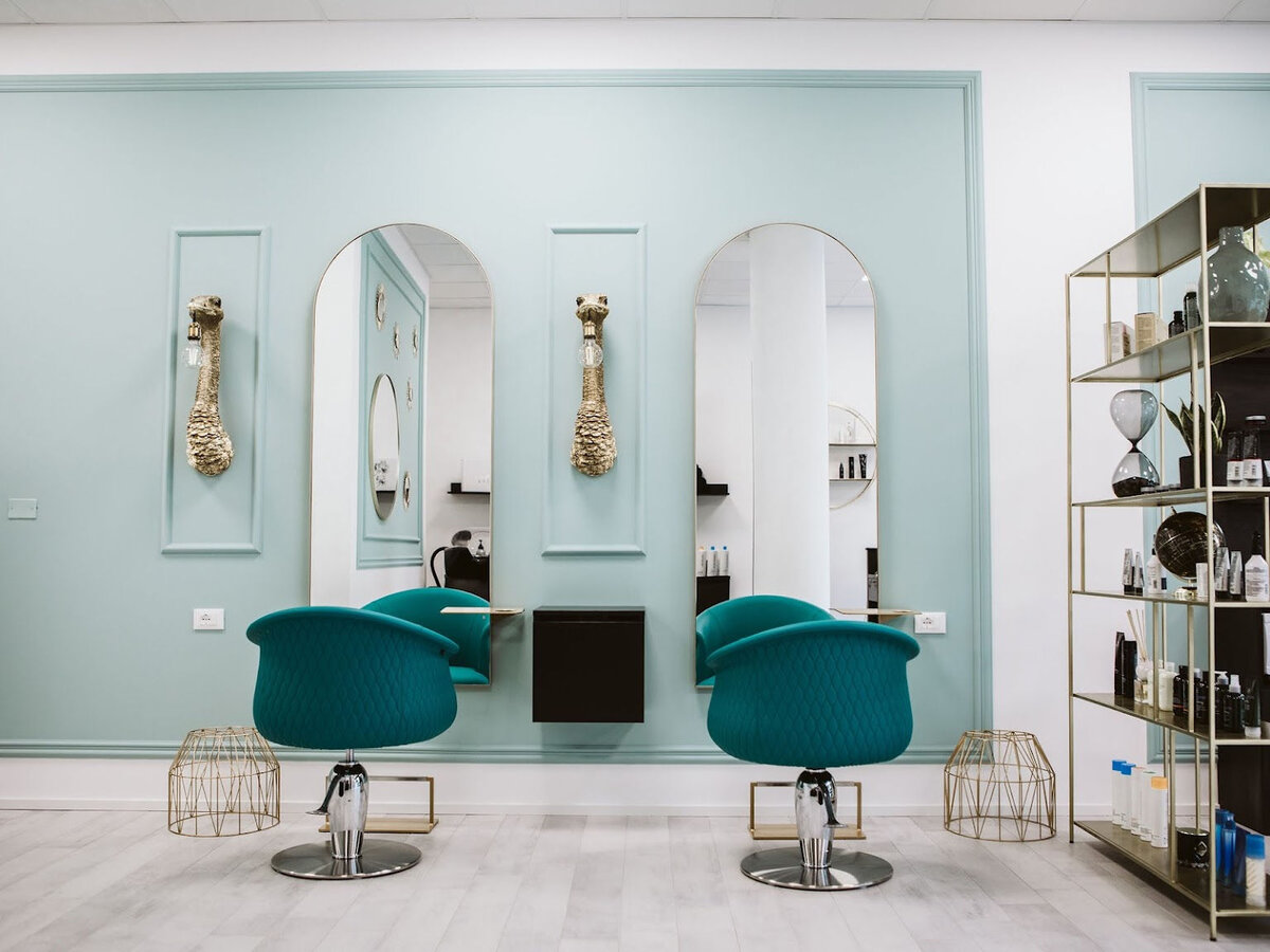 Зеркало GOLD. Парикмахерское кресло MIMI