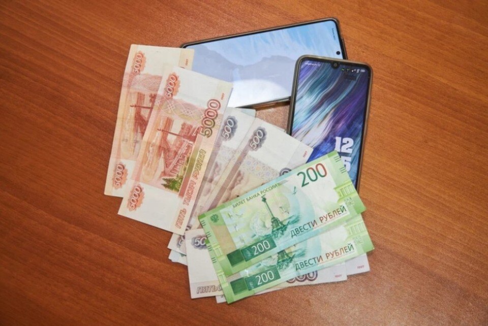    Мужчина выполнил инструкции мошенников и потерял деньги. Николай ОБЕРЕМЧЕНКО