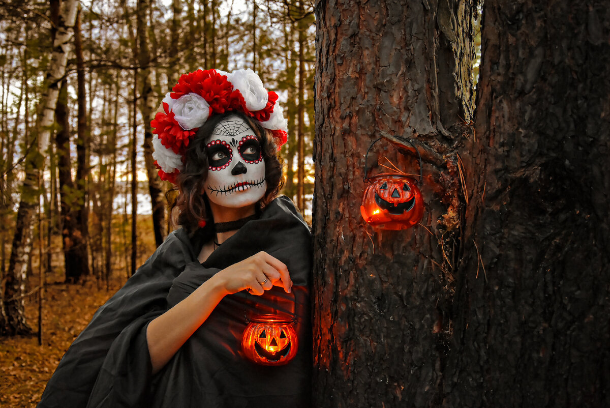 Автор в образе Санта Муэрте